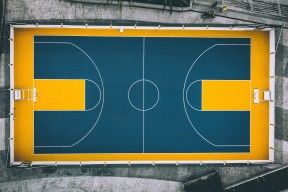 J9 Jiuyou Sports-西亚卡姆五赛季终迎爆发，皇马篮坛沸腾—他让伯纳乌见证北境之王的风采